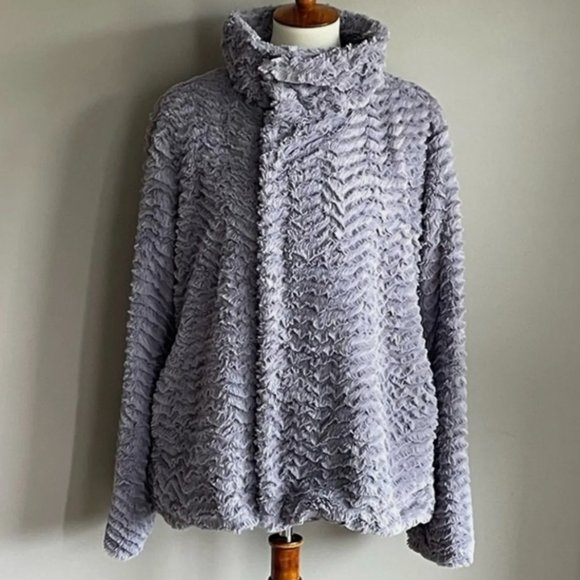 Patagonia Jacket Womens' Pelage/Super luxurious softness/faux fur - Picture 2 of 6